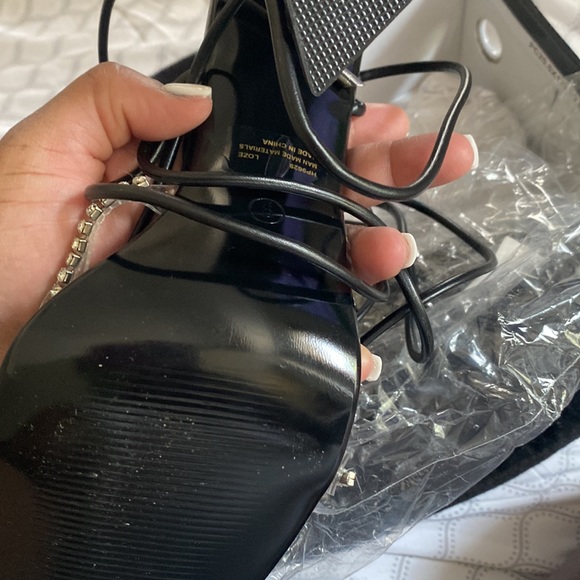 Cape Robbin heel sandal. - Picture 5 of 5